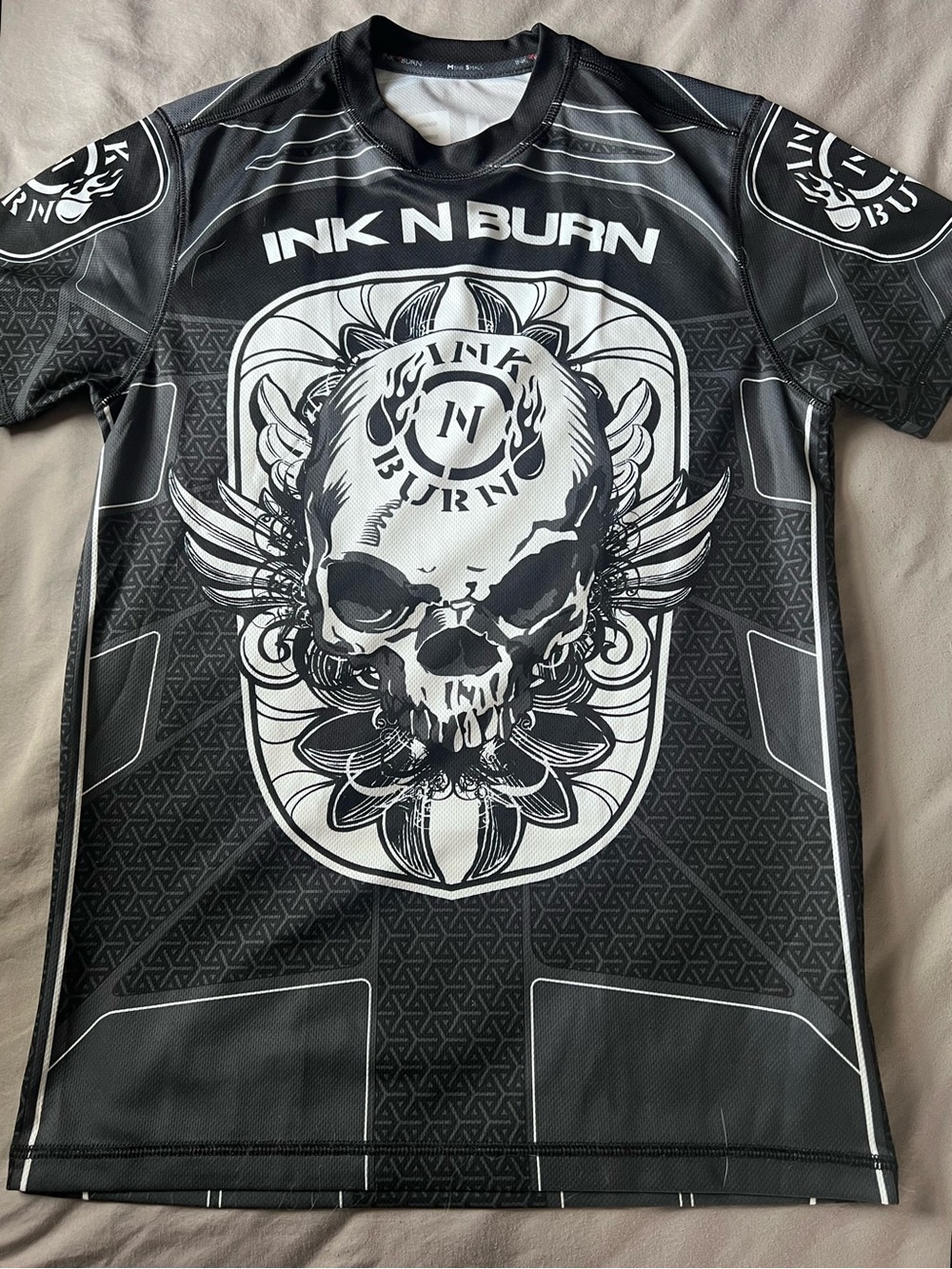 INKnBURN Black and White Run or Die, Skull Graphic Performance Tee